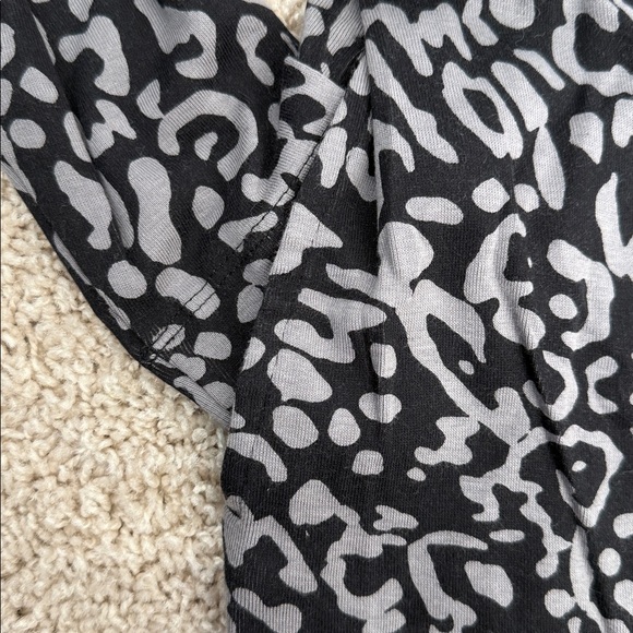 NWT Chico's Leopard Print with Side Slit Pockets Tunic - Size 2 / XL - Picture 10 of 10